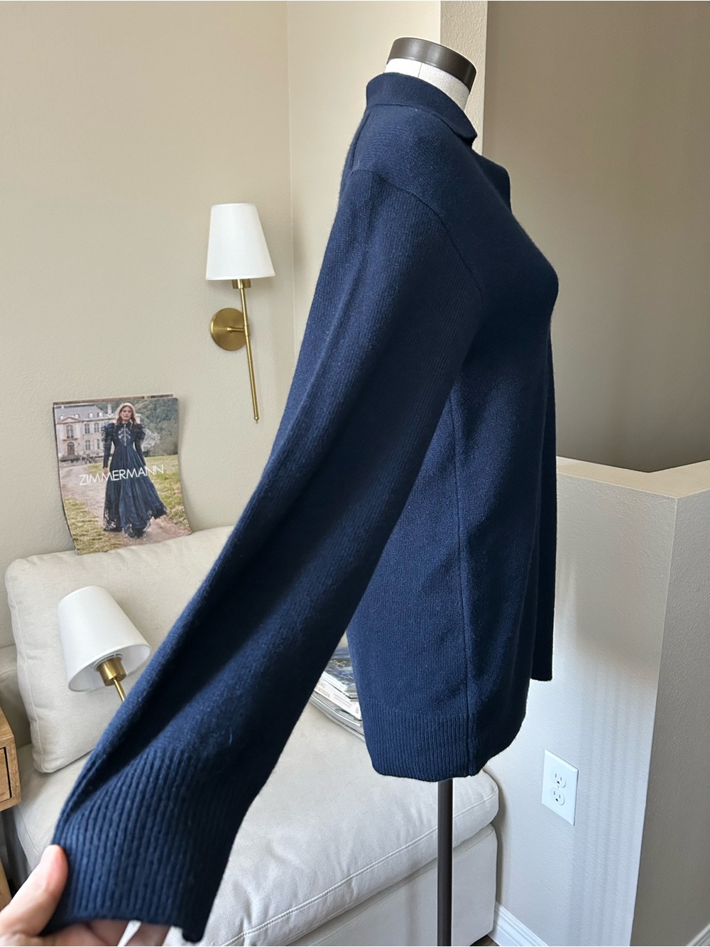 Reformation Navy V‑Neck Long Sleeve cashmere dress - Picture 4 of 10